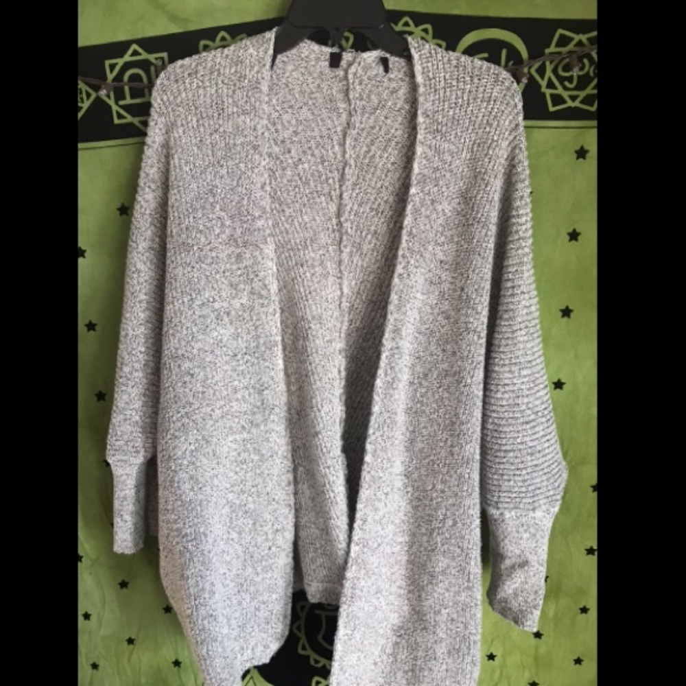 Plus sized grey cardigan ✨